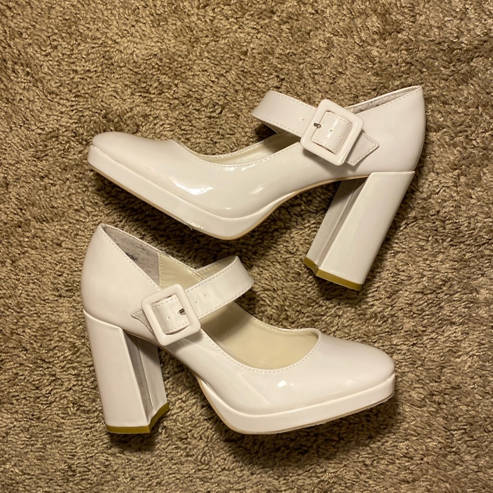 Madden Girl Mary Jane Platform Nude Pumps Heels